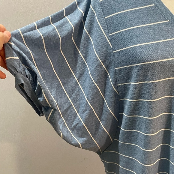 NWT LuLaRoe Renee Top - Picture 2 of 7